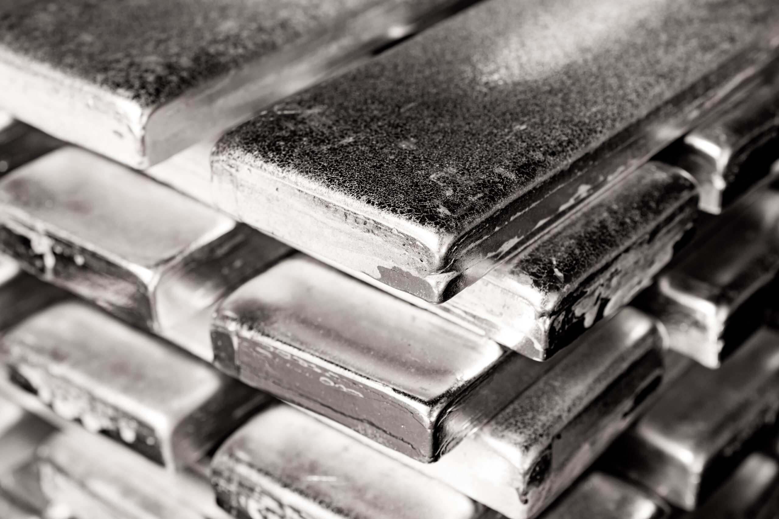 Silber als Inflationsschutz: So schützt du dein Vermögen langfristig – Vergleich mit Gold